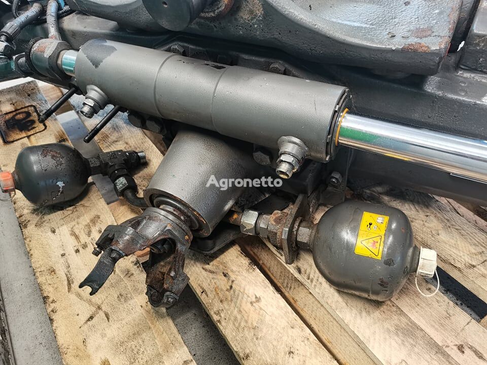 Cylinder hydrauliczny skrętu Massey Ferguson 7618 {Agco 4348687M